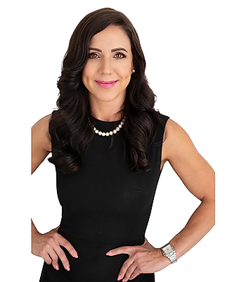 Portrait of Chelsea Taylor, REALTOR&reg;, Advisor.